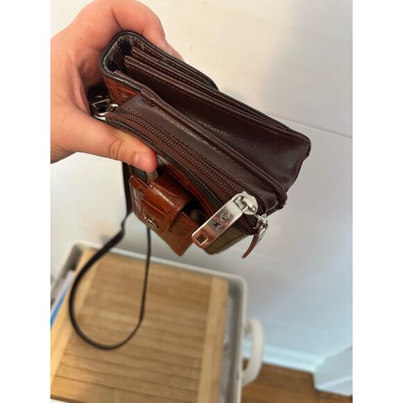 Marc Chantal MC Vintage Brown And Black Purse(Crossbody) - Picture 8 of 8